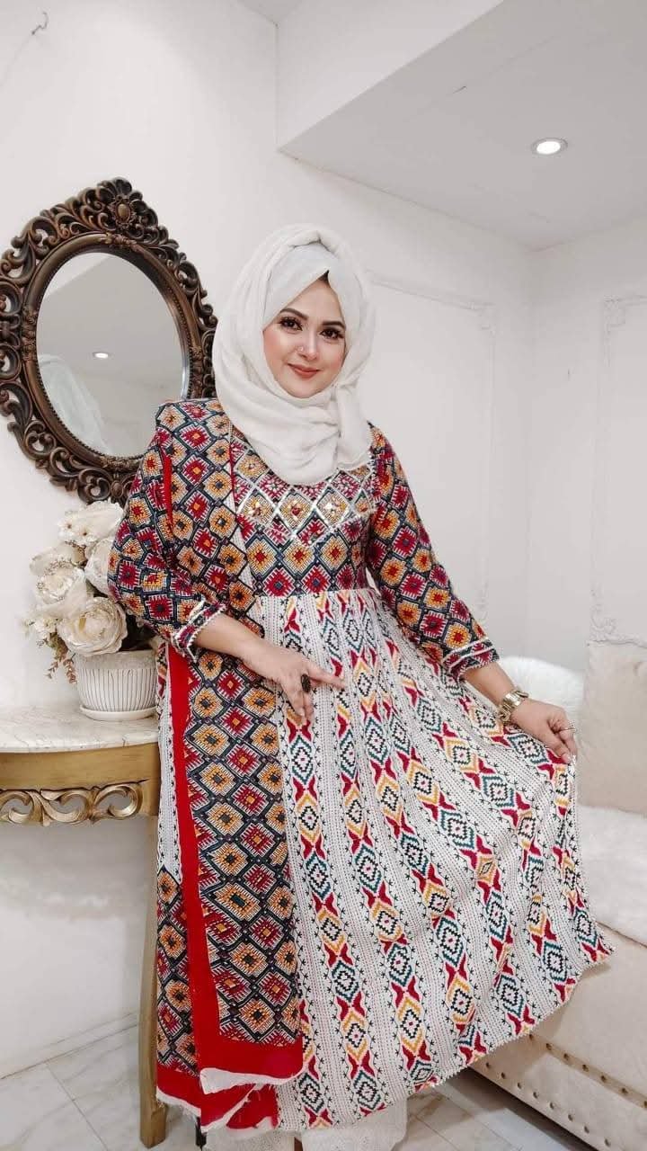 𝗡𝗮𝗶𝗿𝗮 𝗖𝘂𝘁 𝗧𝗵𝗿𝗲𝗲 𝗣𝗶𝗲𝗰𝗲 🌸